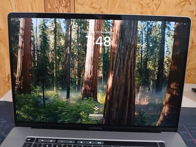 Macbook Pro 2019 16" - core i9 32GB, 500 GB