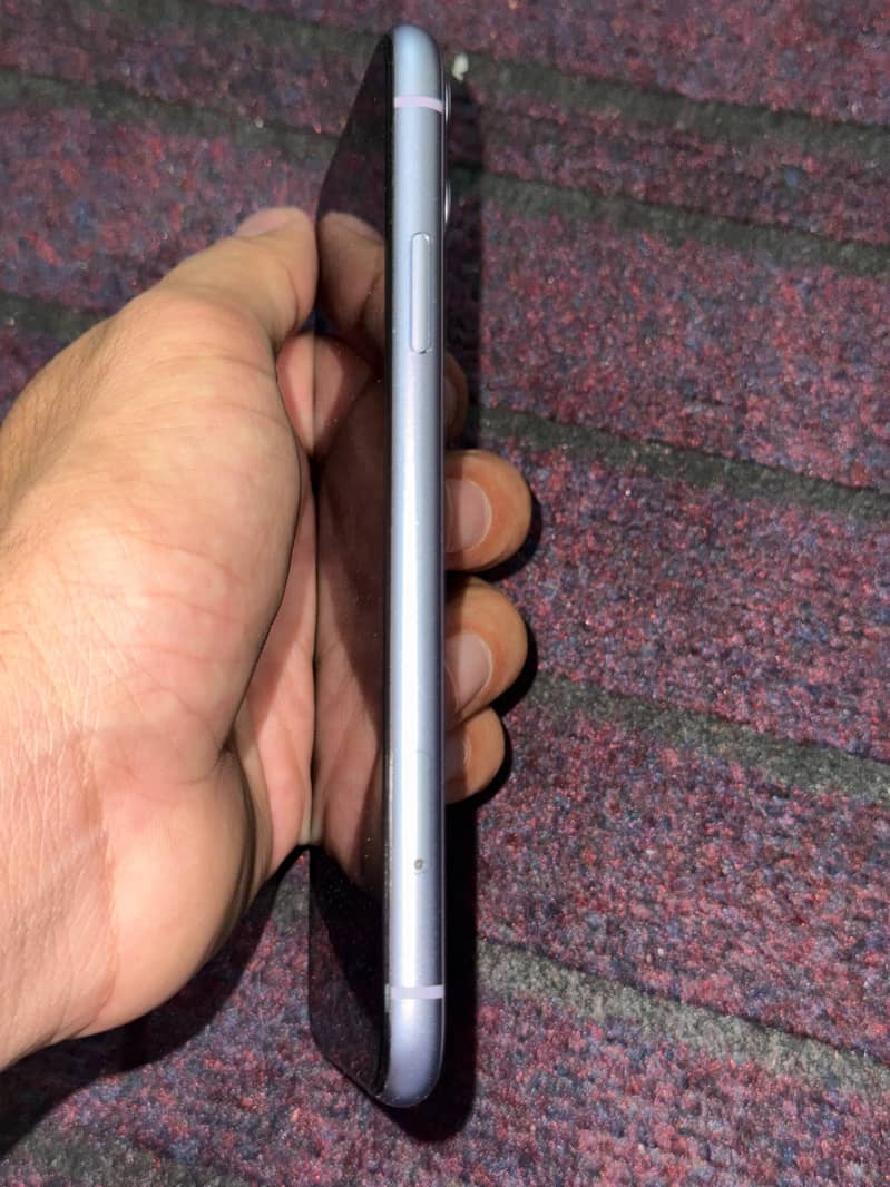 Apple iPhone 11 5