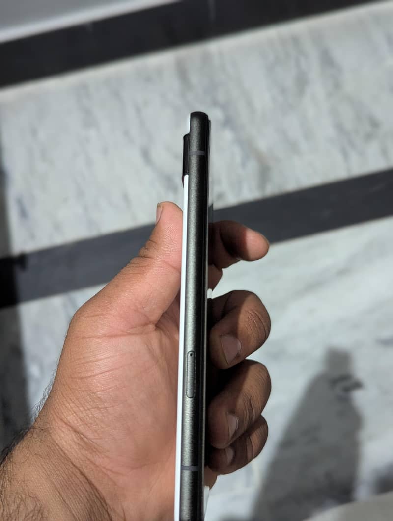 Google Pixel 6a 1