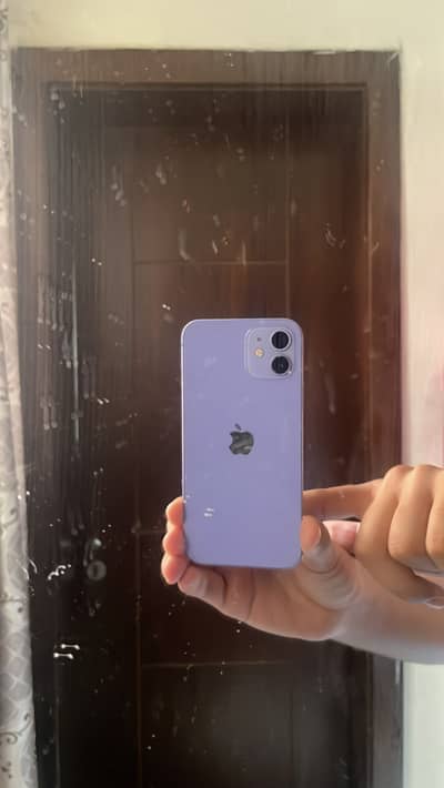 Apple iPhone 12