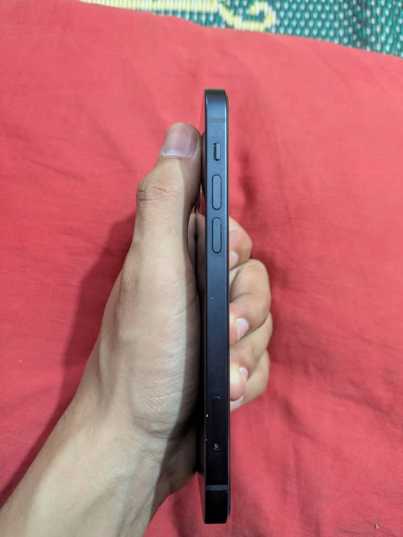Apple iPhone 12 2