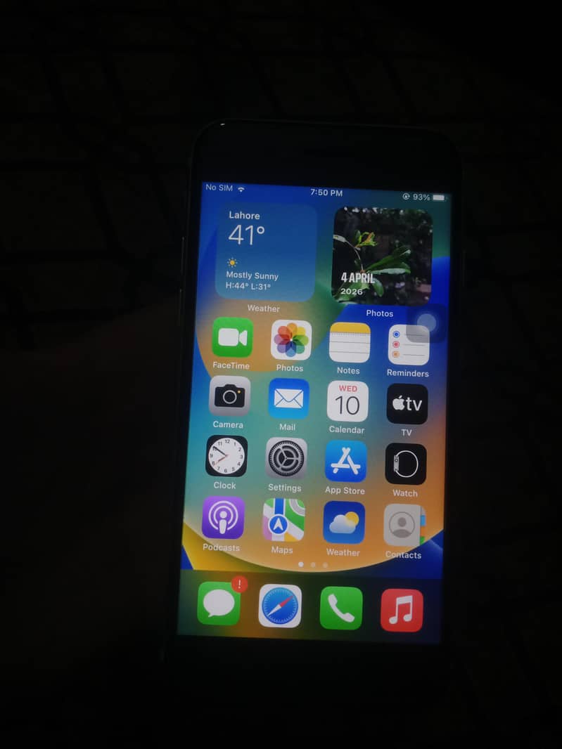 Apple iPhone 7 2