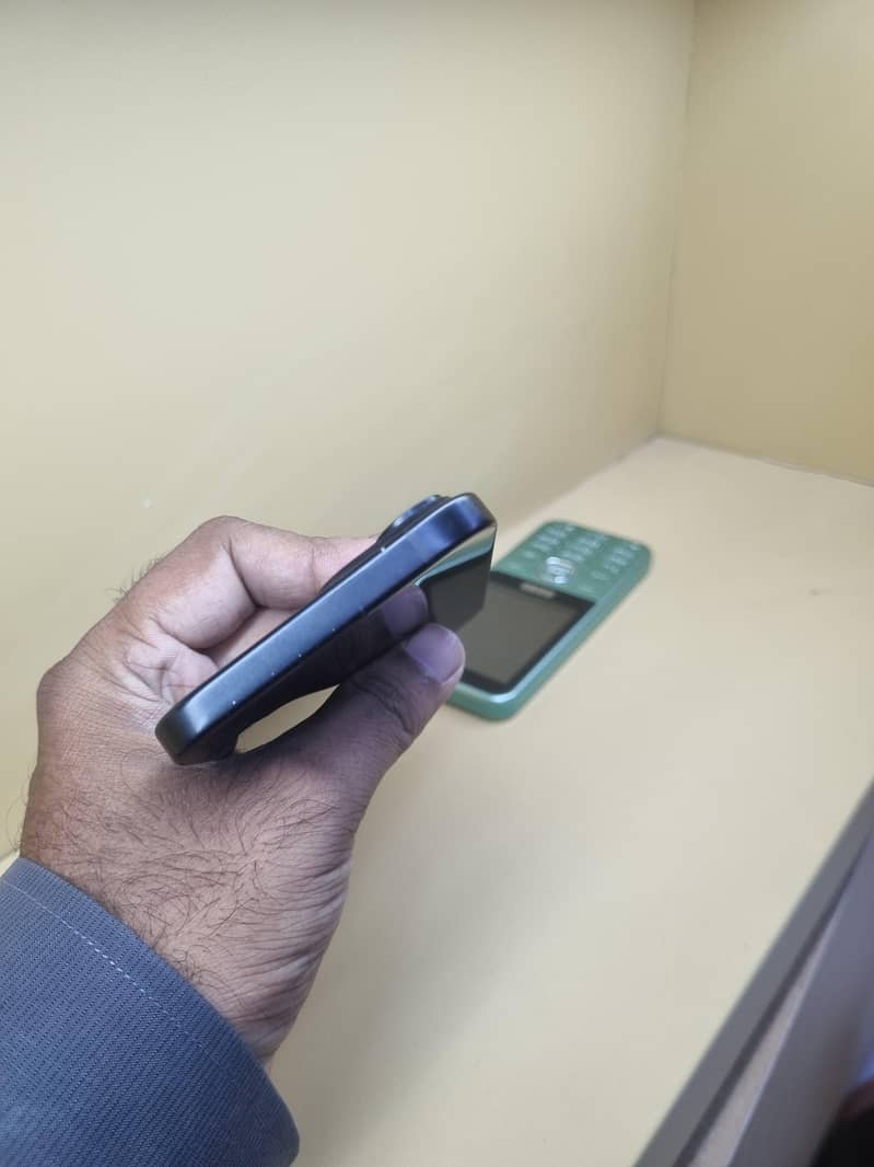 Apple iPhone 15 3