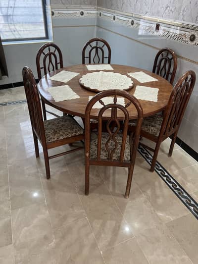 6 Seater Solid Wood Round Dining Table Set – Good Condition