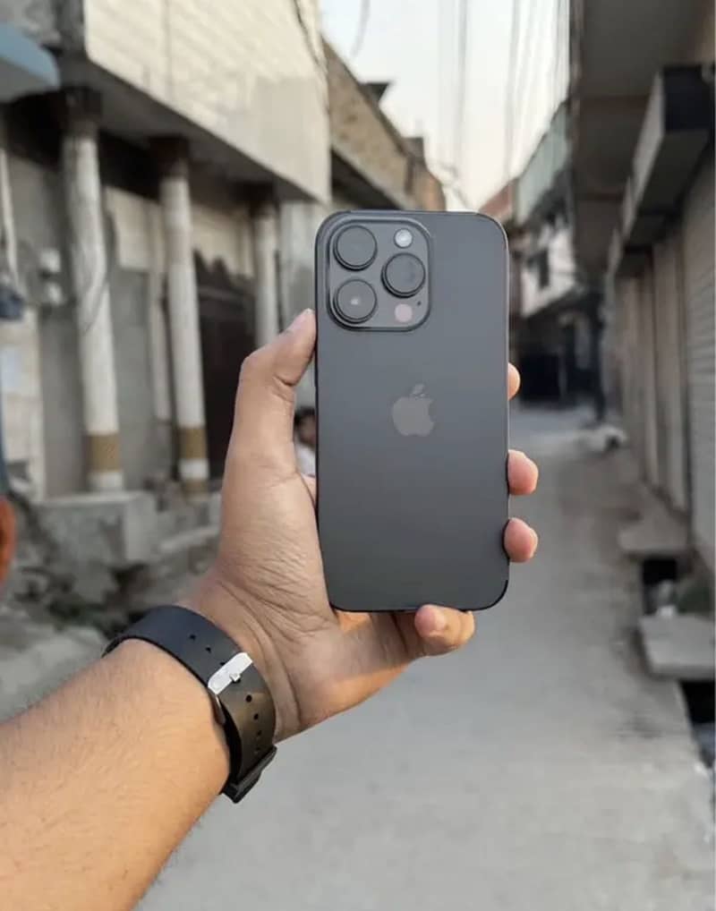 Apple iPhone 14 Pro 2