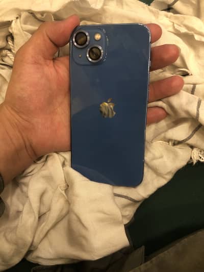 Apple iPhone 13