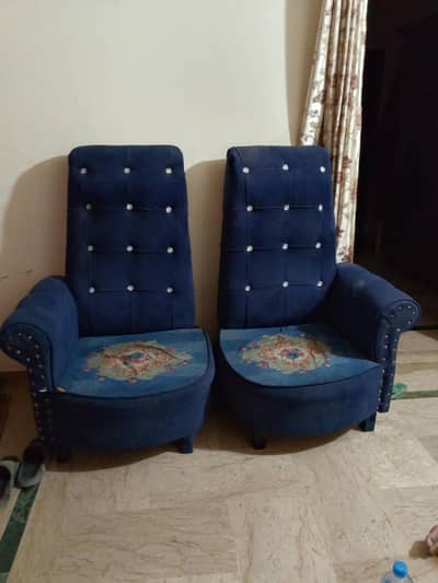 : کم استعمال شدہ سلیکٹڈ سوفا سیٹ فروخت کے لیے