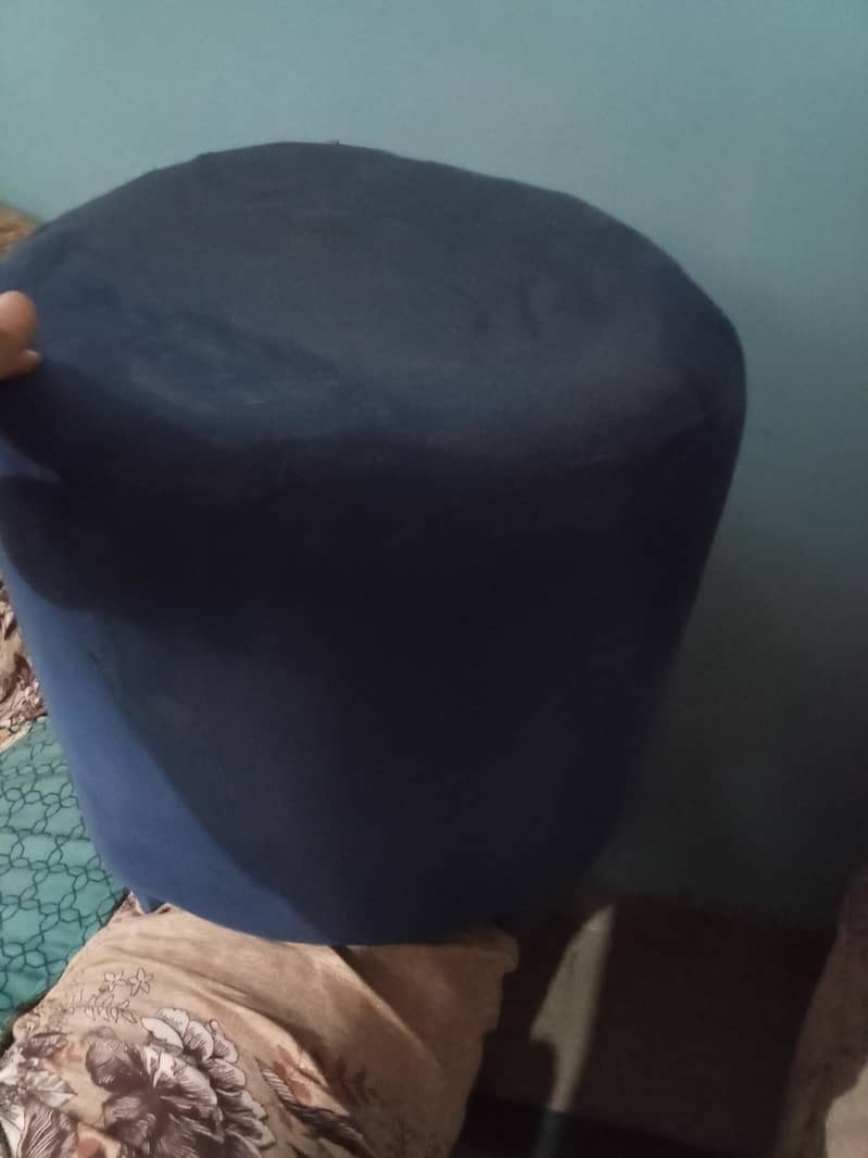 : کم استعمال شدہ سلیکٹڈ سوفا سیٹ فروخت کے لیے 2