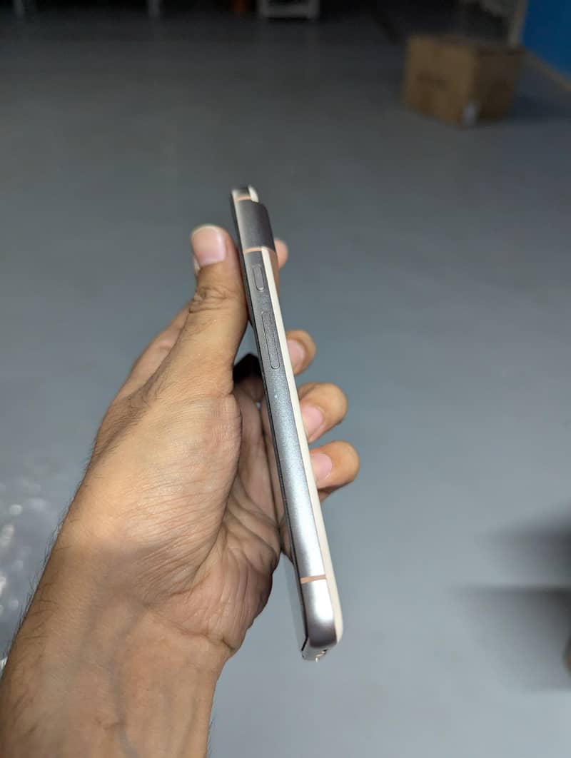 Google Pixel 8 2