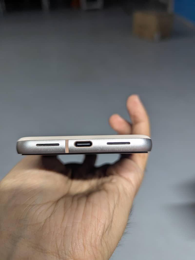 Google Pixel 8 5