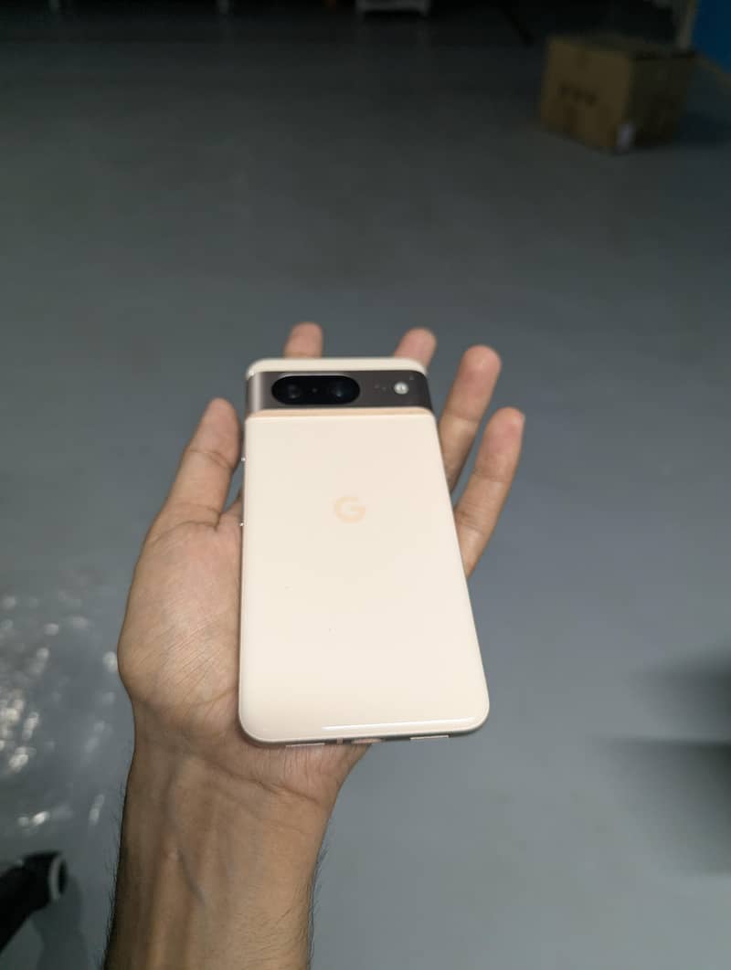 Google Pixel 8 6
