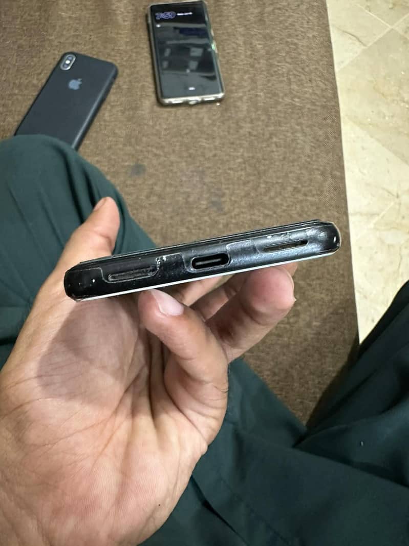 Google Pixel 4 3