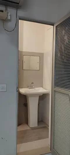 ROOM FOR MALE, AC