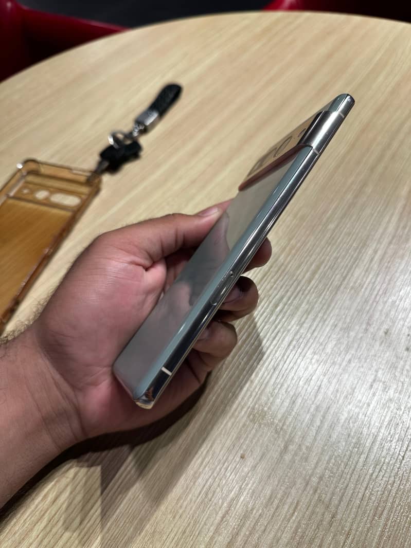 Google Pixel 7 Pro 2