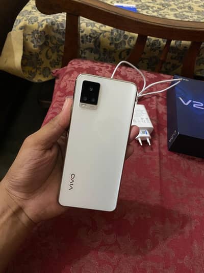 Vivo V20