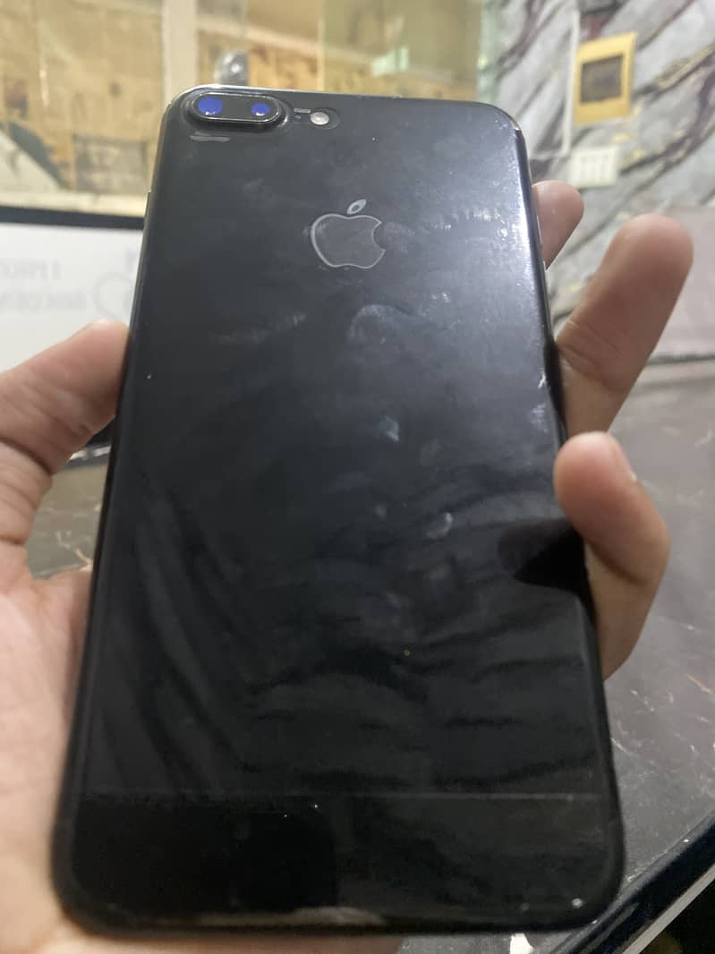 Apple iPhone 7 Plus 1
