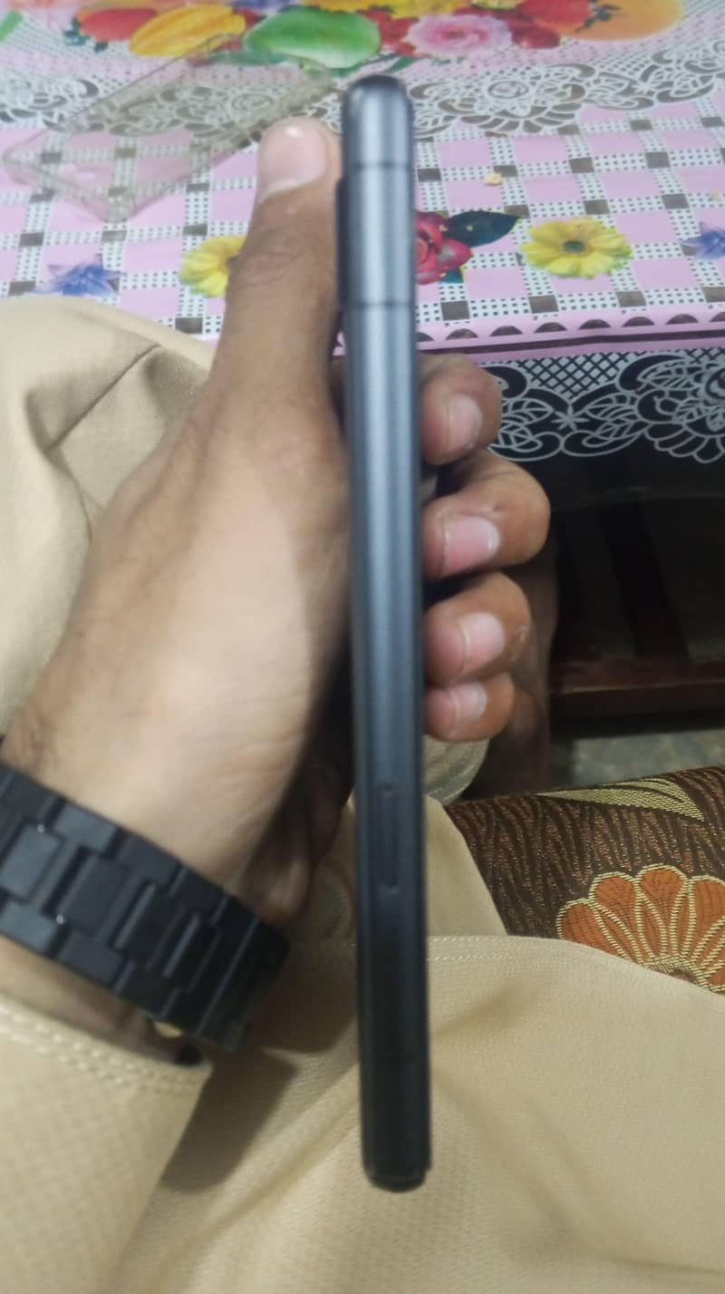 Google Pixel 7a 5