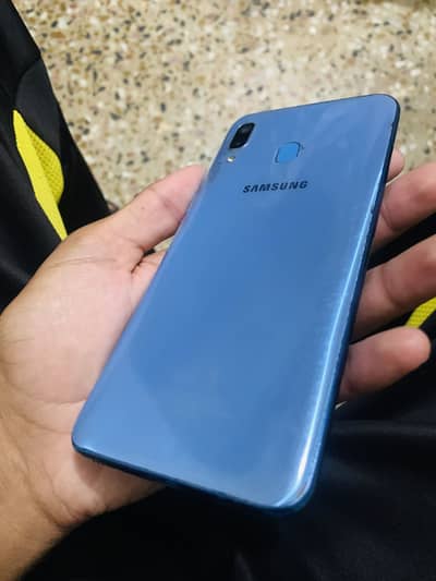 Samsung Mobile A30