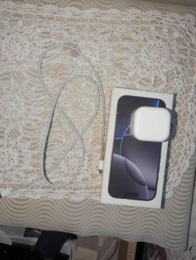 Apple iPhone 16 Pro(jv) Canadian model