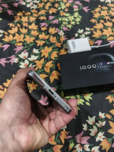 vivo iqoo 13 bmw edition