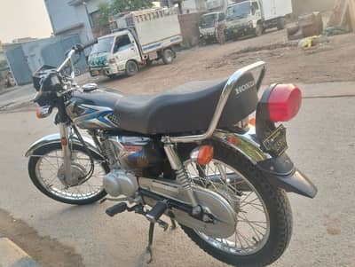 Honda CG 125 2025