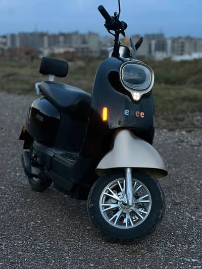 Evee Nisa 2025 Model
