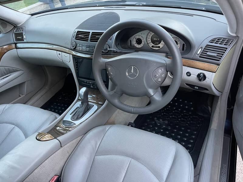Mercedes E Class 2002 8
