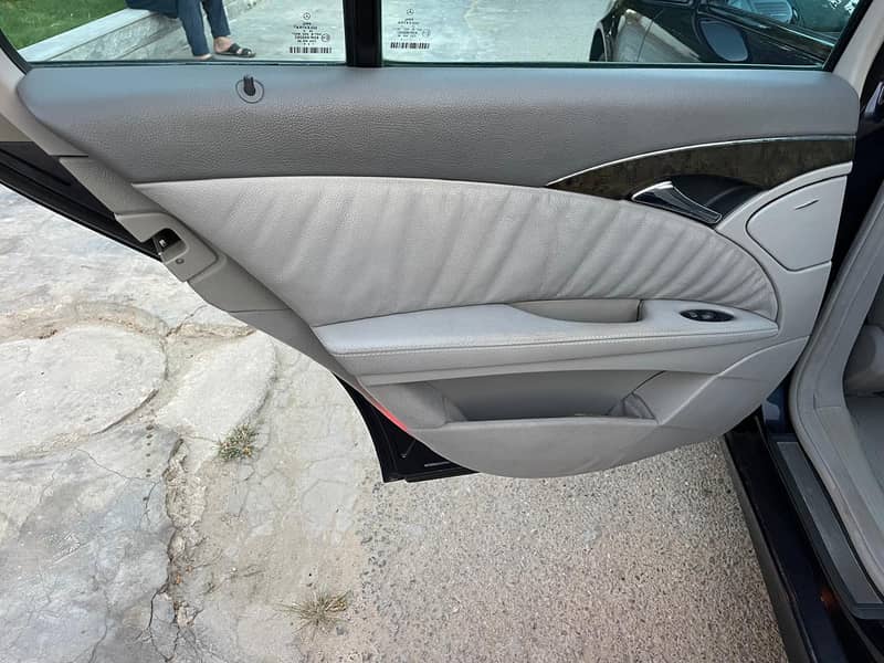 Mercedes E Class 2002 10