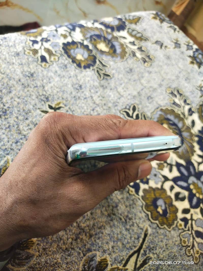 Google Pixel 8 Pro 4