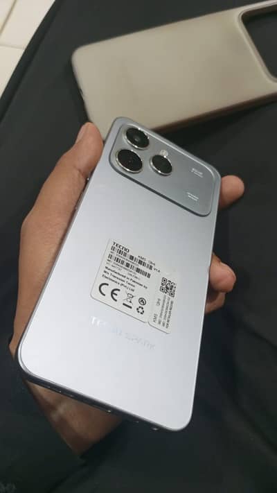 tecno spark 40 6/128 gb