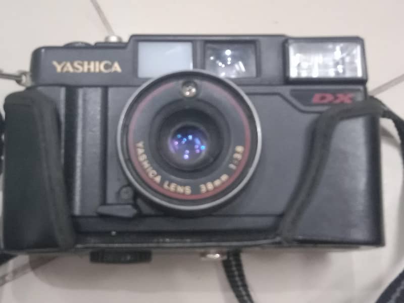 Yashika MF-2 Camera 1