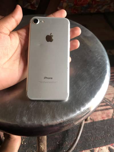 Apple iPhone 7