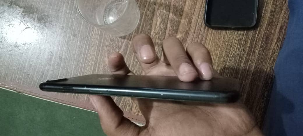 Apple iPhone 7 Plus 3