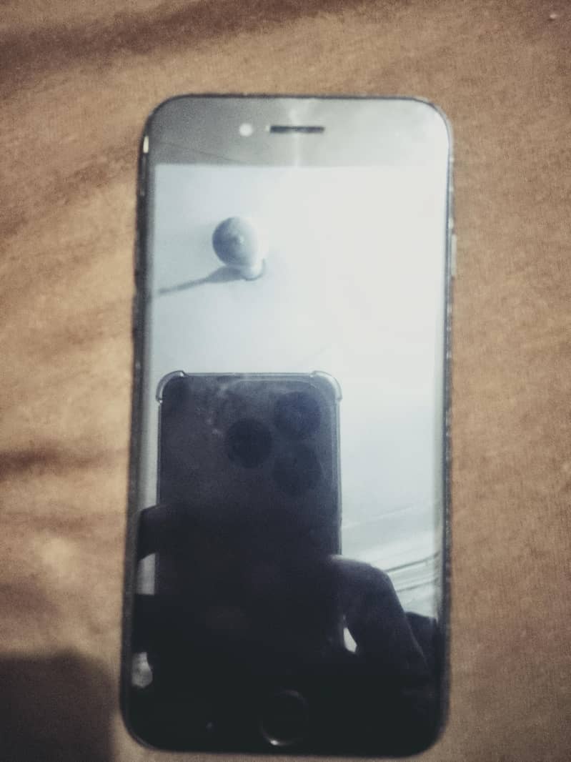 Apple iPhone 7 Plus 3