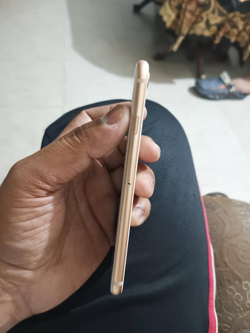 Apple iPhone 8 2