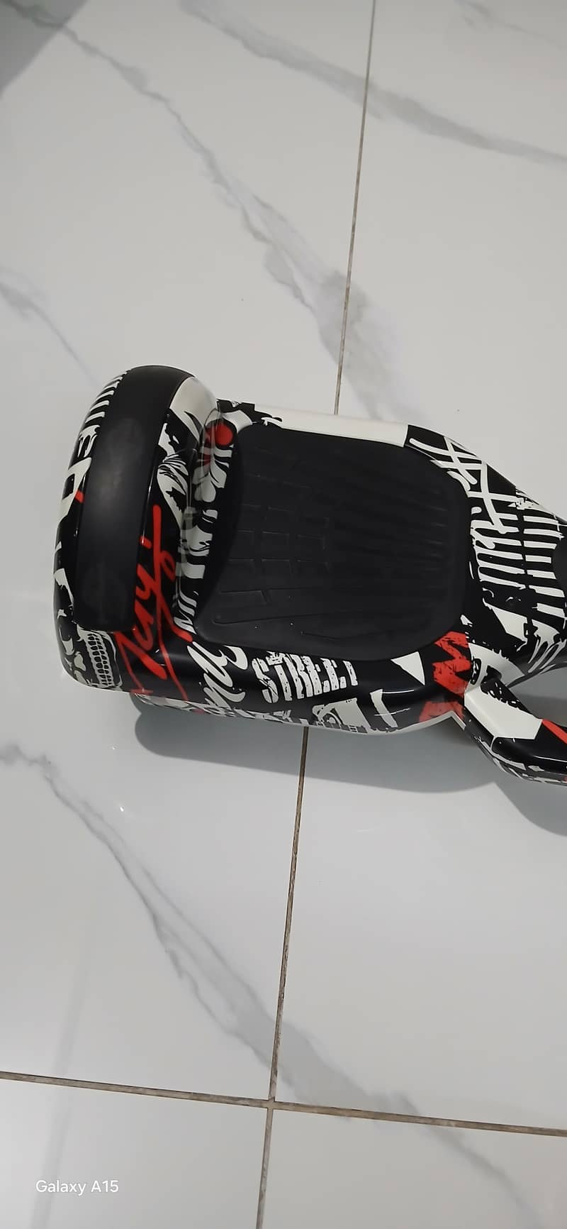 hoverboard in 10/10 condition 4