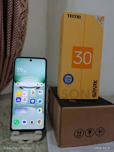 Tecno Spark 30 8GB/128GB - Box Pack, 12+1 Month Warranty - Astral Ice