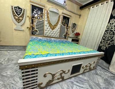 Bed &dresing side table makup seat for sale