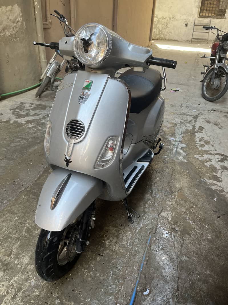 SCOOTY 1
