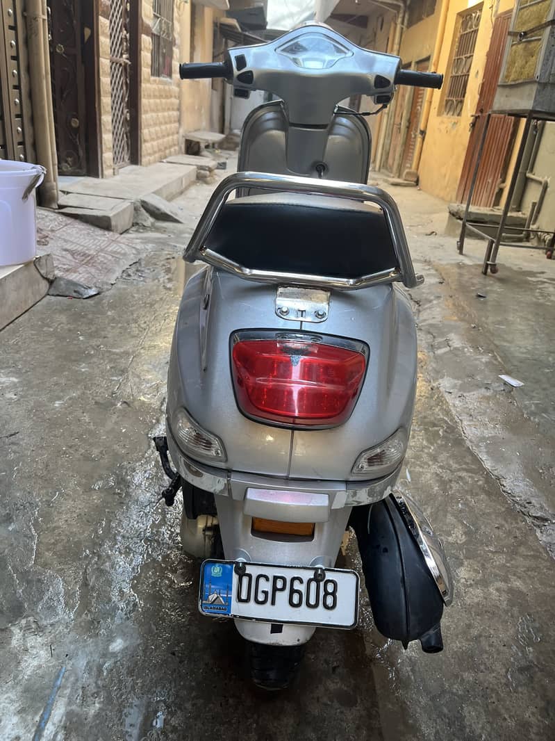 SCOOTY 2