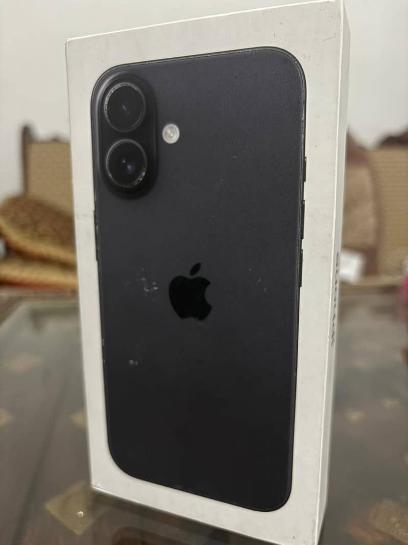 Apple iPhone 16 0