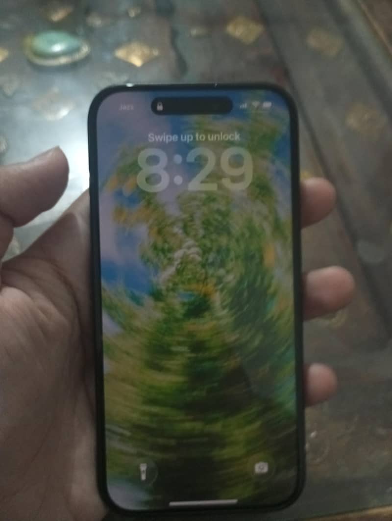 Apple iPhone 16 5