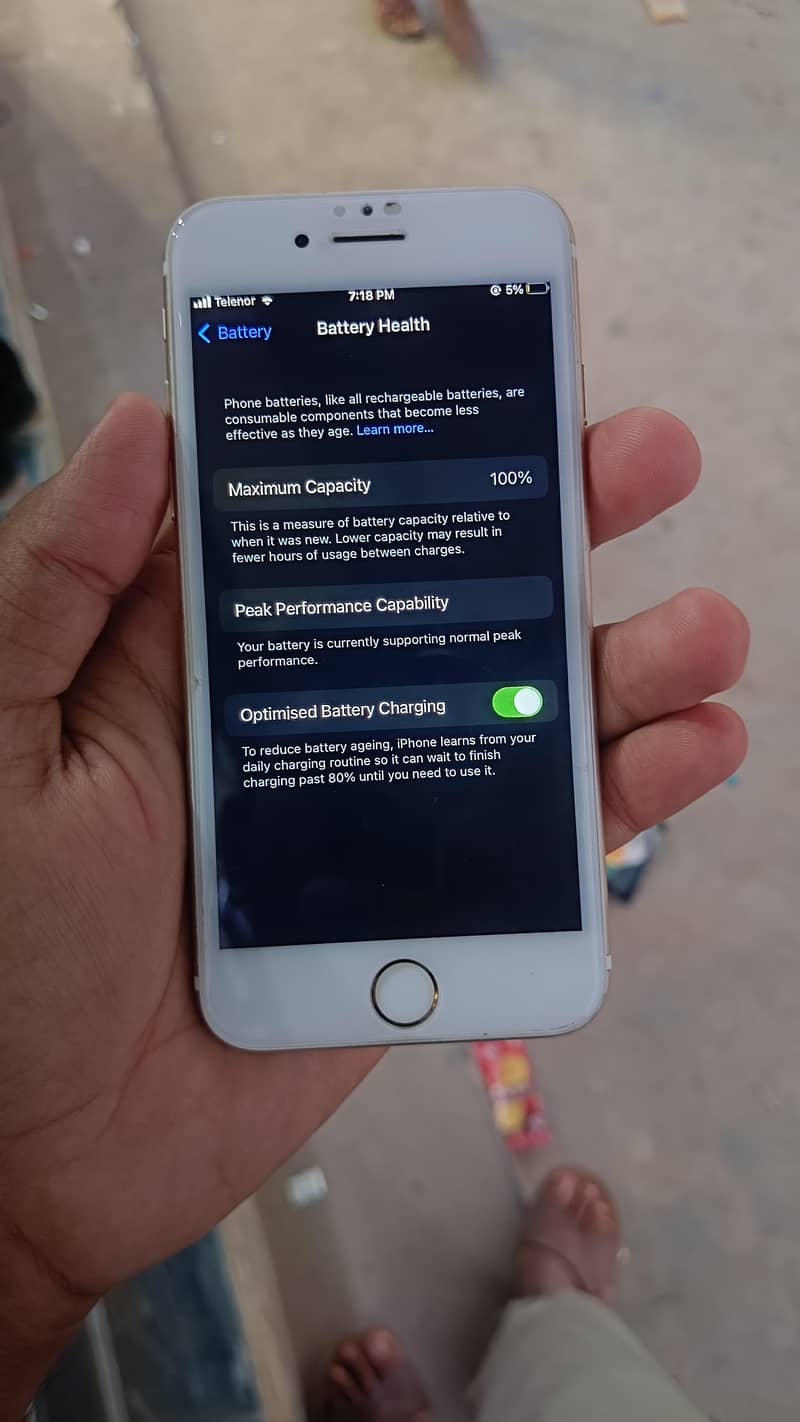 Apple iPhone 7 6