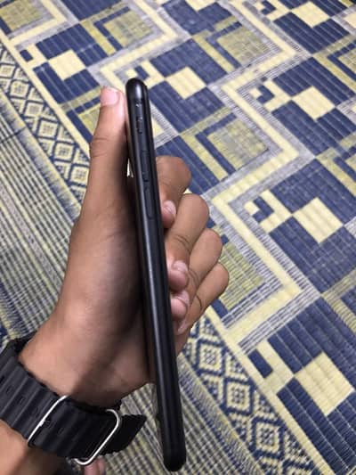 Apple iPhone 7