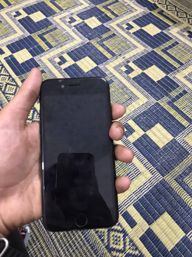 Apple iPhone 7 6