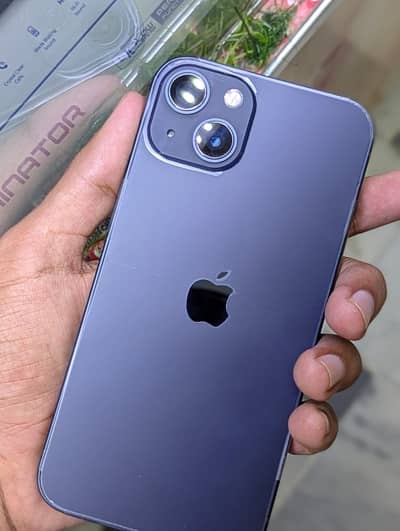 Apple iPhone 13