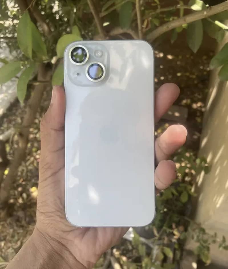 Apple iPhone 15 3