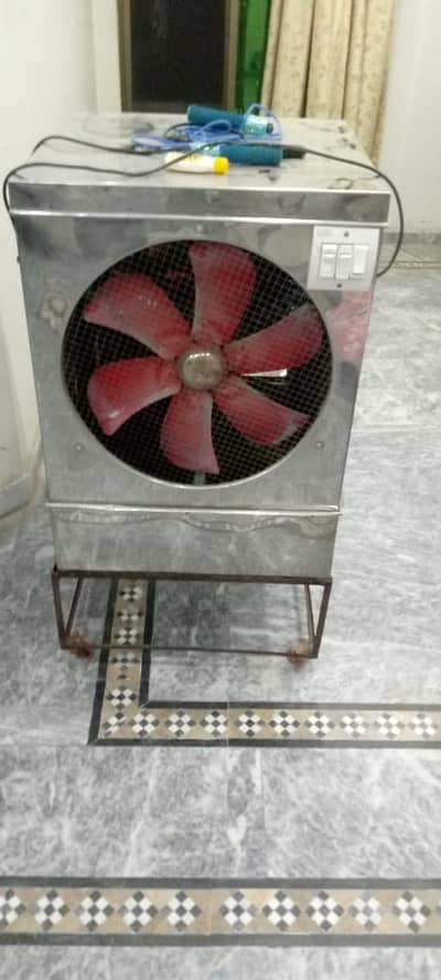 Cooler for sale good condition