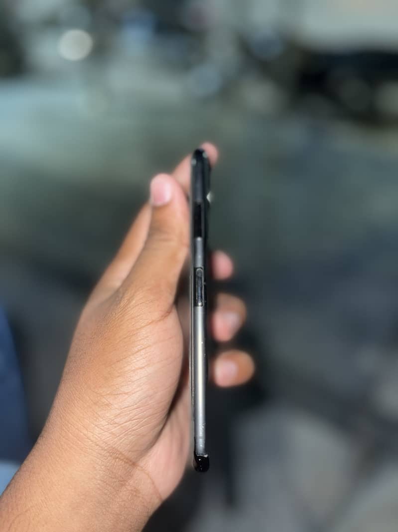 Apple iPhone X 5