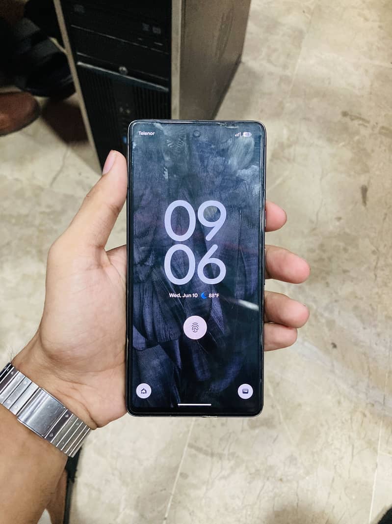 Google Pixel 7 4